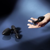 6073308 6073315 6073322-LIFESTYLE Image 5-ONIX PLUG S M L-DORCEL-2000X2000-min